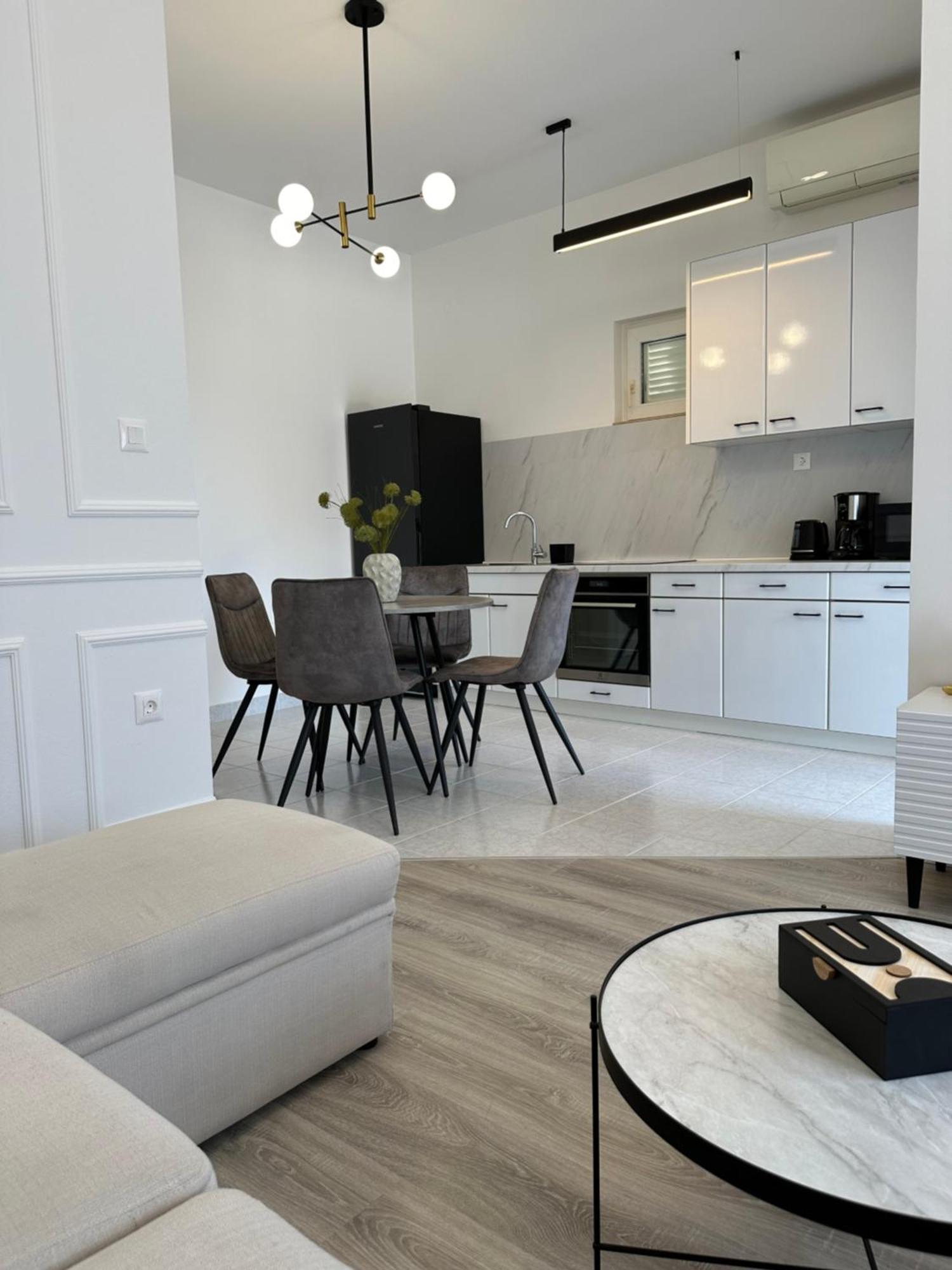 Deluxe Apartments Kate Makarska Eksteriør bilde